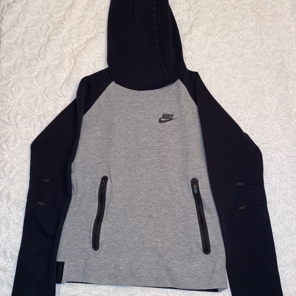 Nike-XS women’s black & gray hooded sweatshirt - Picture 1 of 7